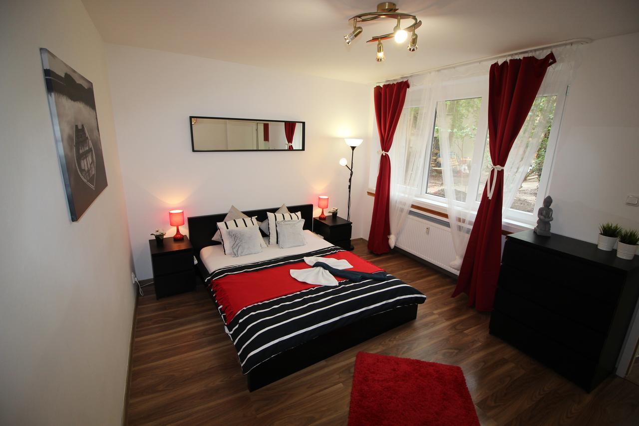 Smart City Prague Apartment Екстер'єр фото