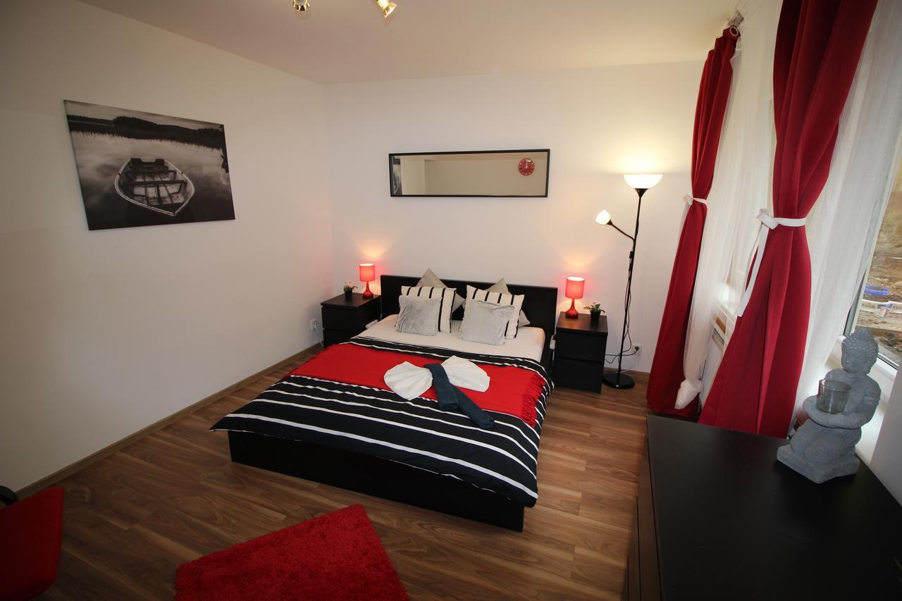 Smart City Prague Apartment Екстер'єр фото
